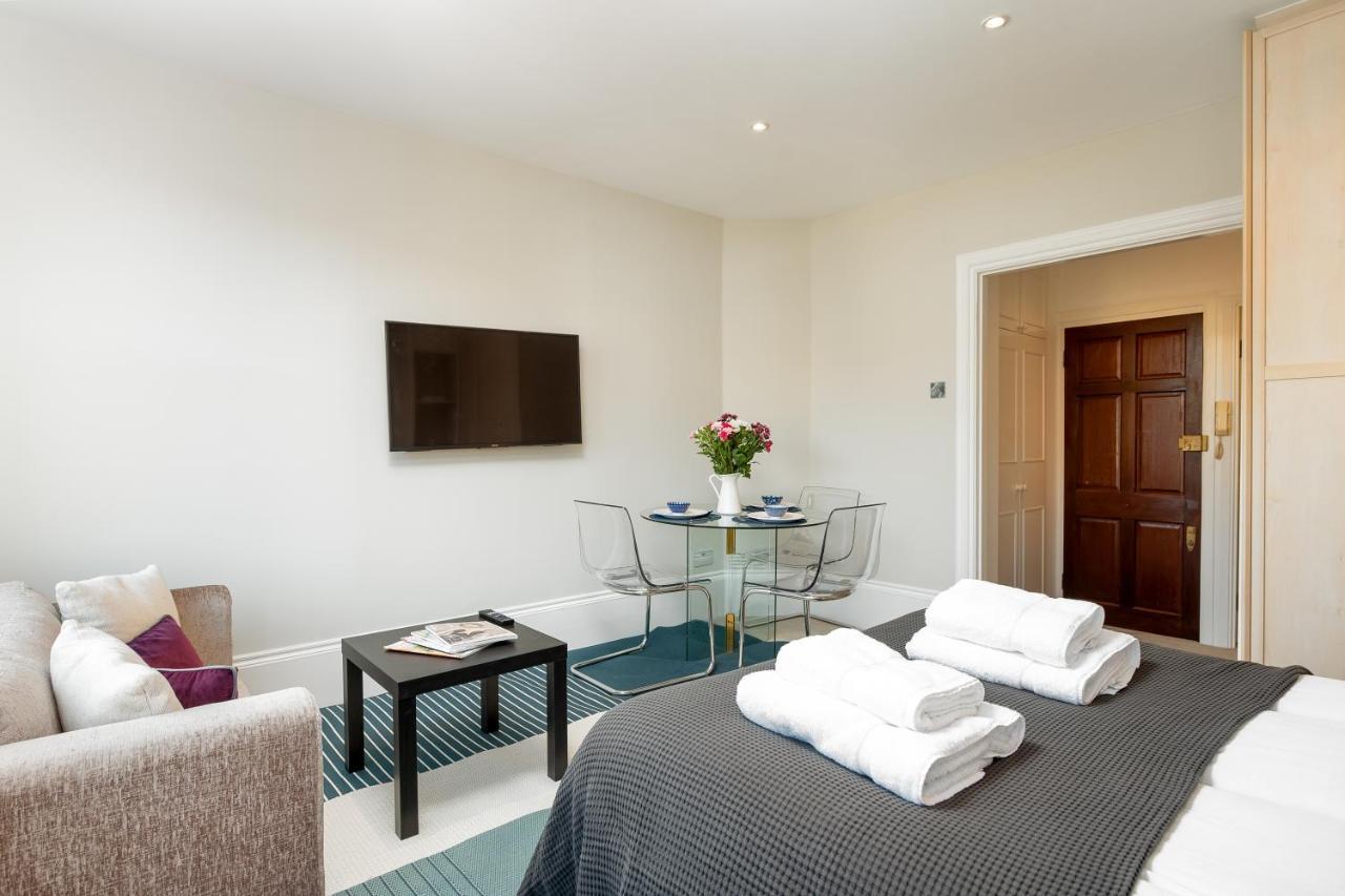 Capital Sloane Street Studio With Balcony London Exterior photo